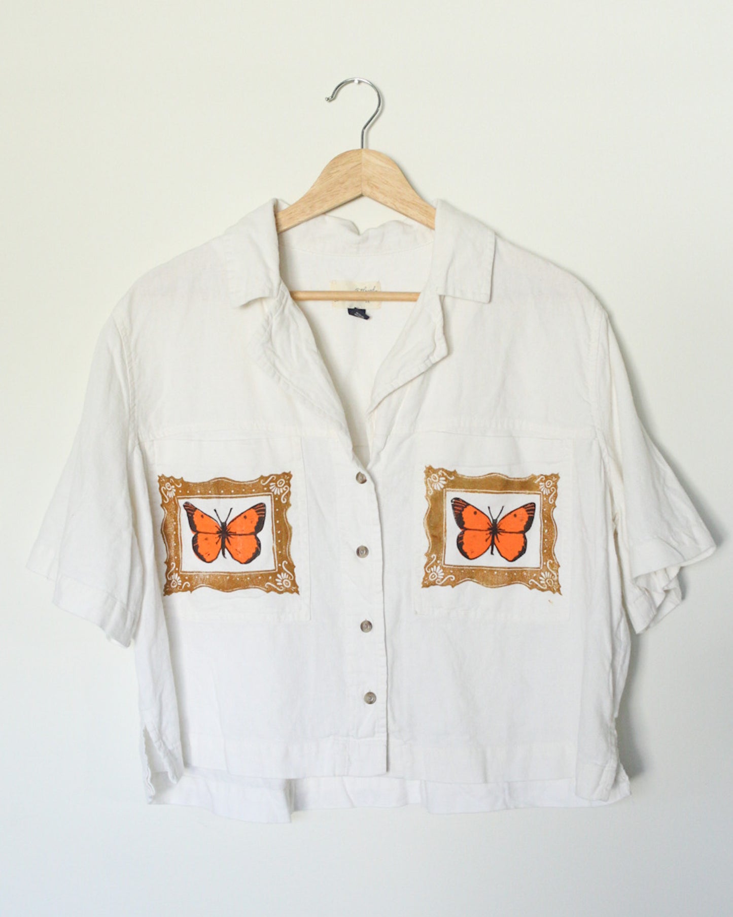 Bug Collecter Button Up