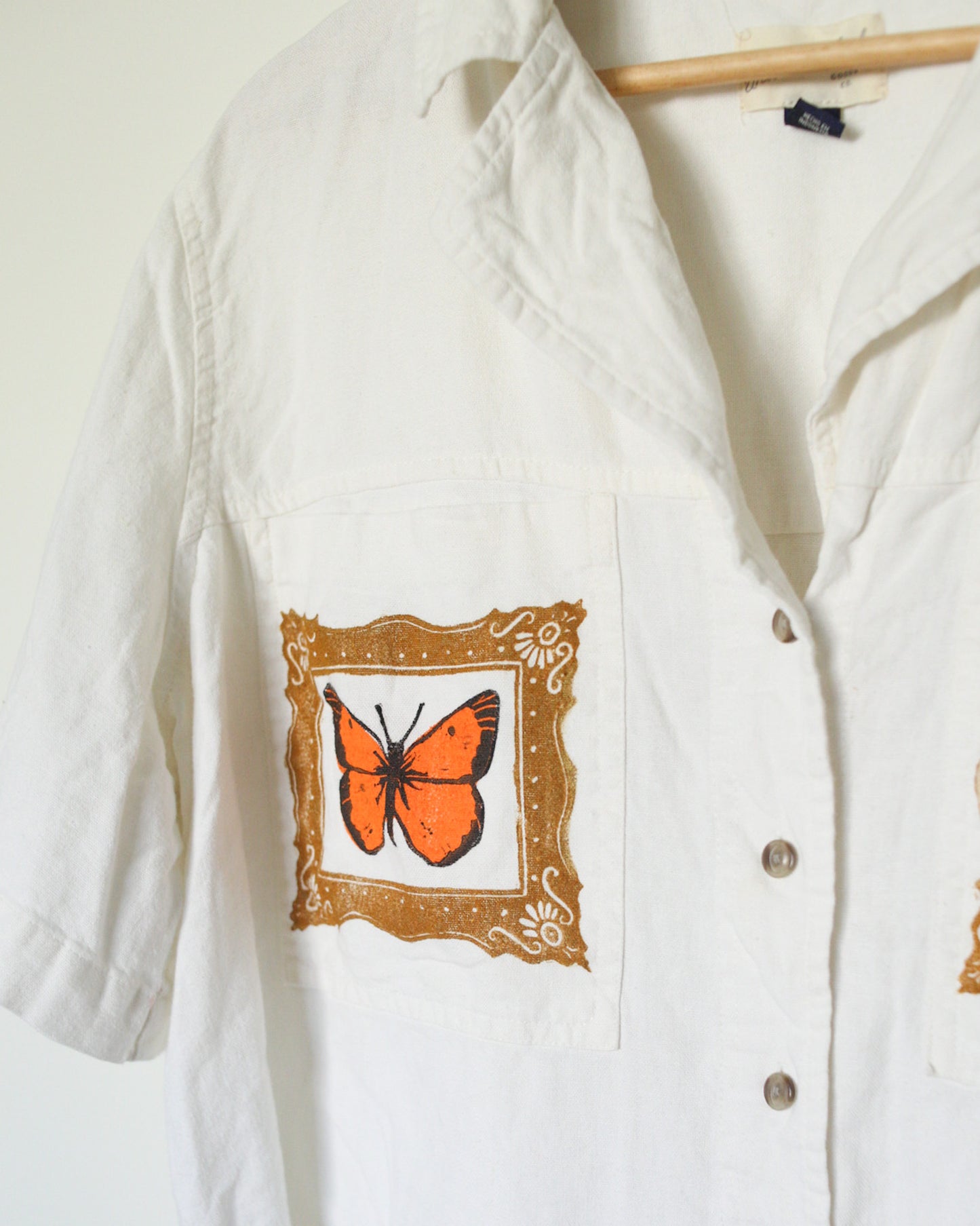 Bug Collecter Button Up